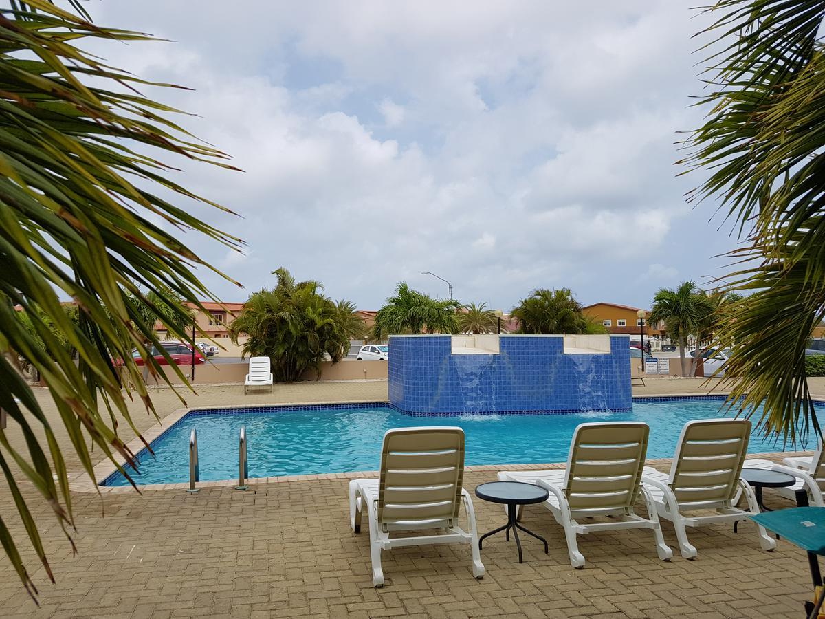 Aruba Breeze Condo Oranjestad Exterior photo